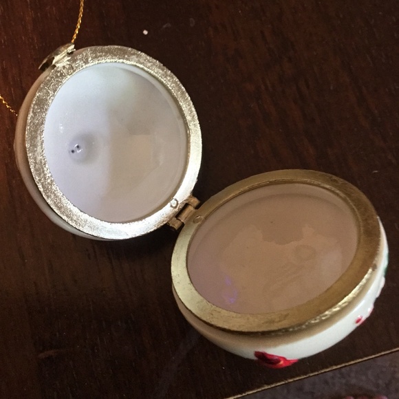 NIB Porcelain Cardinal & Mistletoe Box Ornament - Picture 6 of 6